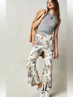 FREE PEOPLE Crop YOUTHQUAKE Print Flare Jeans